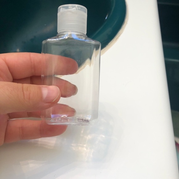 NIB RAE DUNN HAND SANITIZER HOLDER - Picture 3 of 3